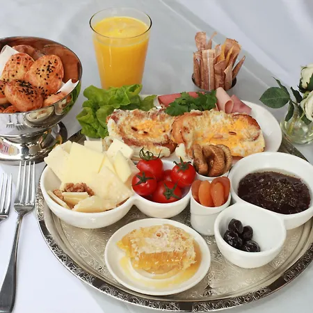 Tria Istanbul-special Category 4*