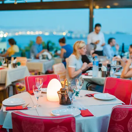 Tria Istanbul-special Category 4*