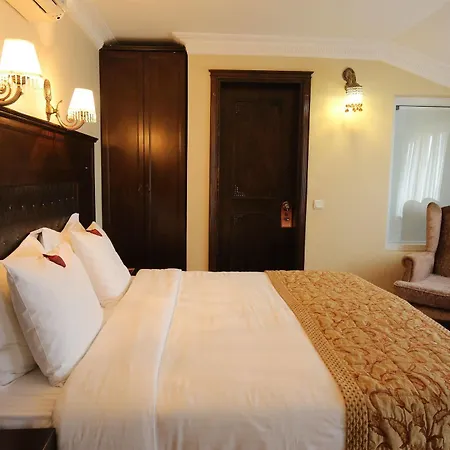 Tria Istanbul-special Category Stambuł